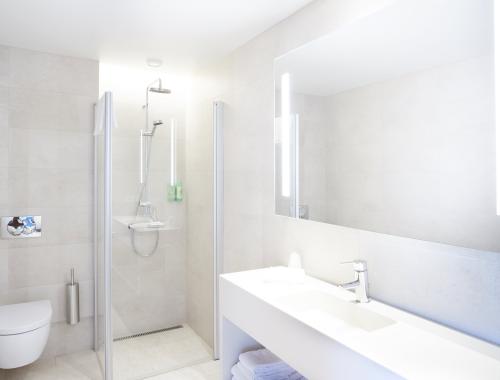 Standard Bathroom
