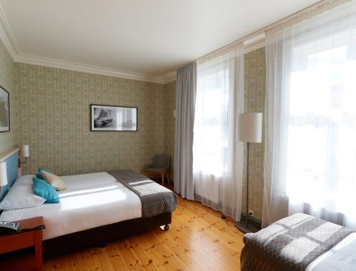 Standard Bedroom
